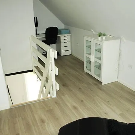 Two-storey Near The Water Holiday home